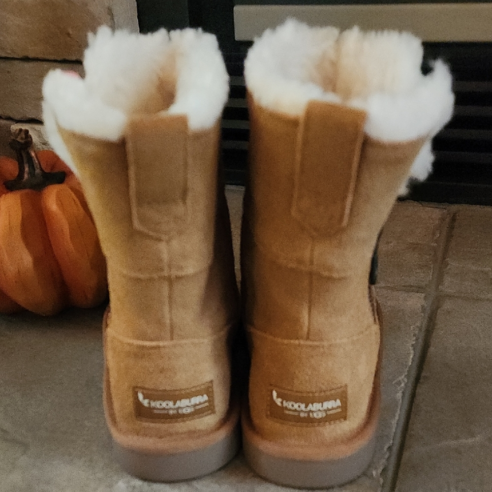 Koolaburra By Ugg Chestnut Suede Boots